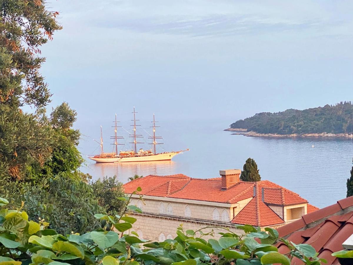 Sunset Over The Dubrovnik'S Old Town Kültér fotó