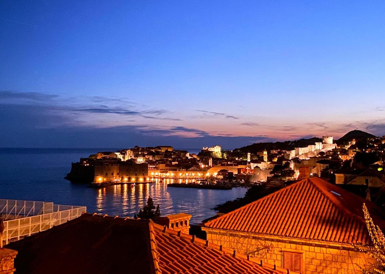 Sunset Over The Dubrovnik'S Old Town Kültér fotó